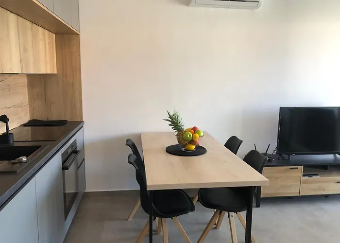 Aeona Apartment