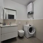 Aeona Apartman *