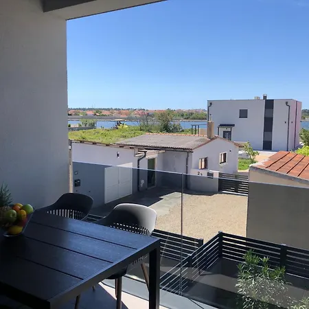 Aeona Apartment