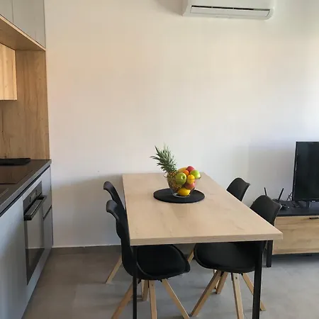 Aeona Apartment